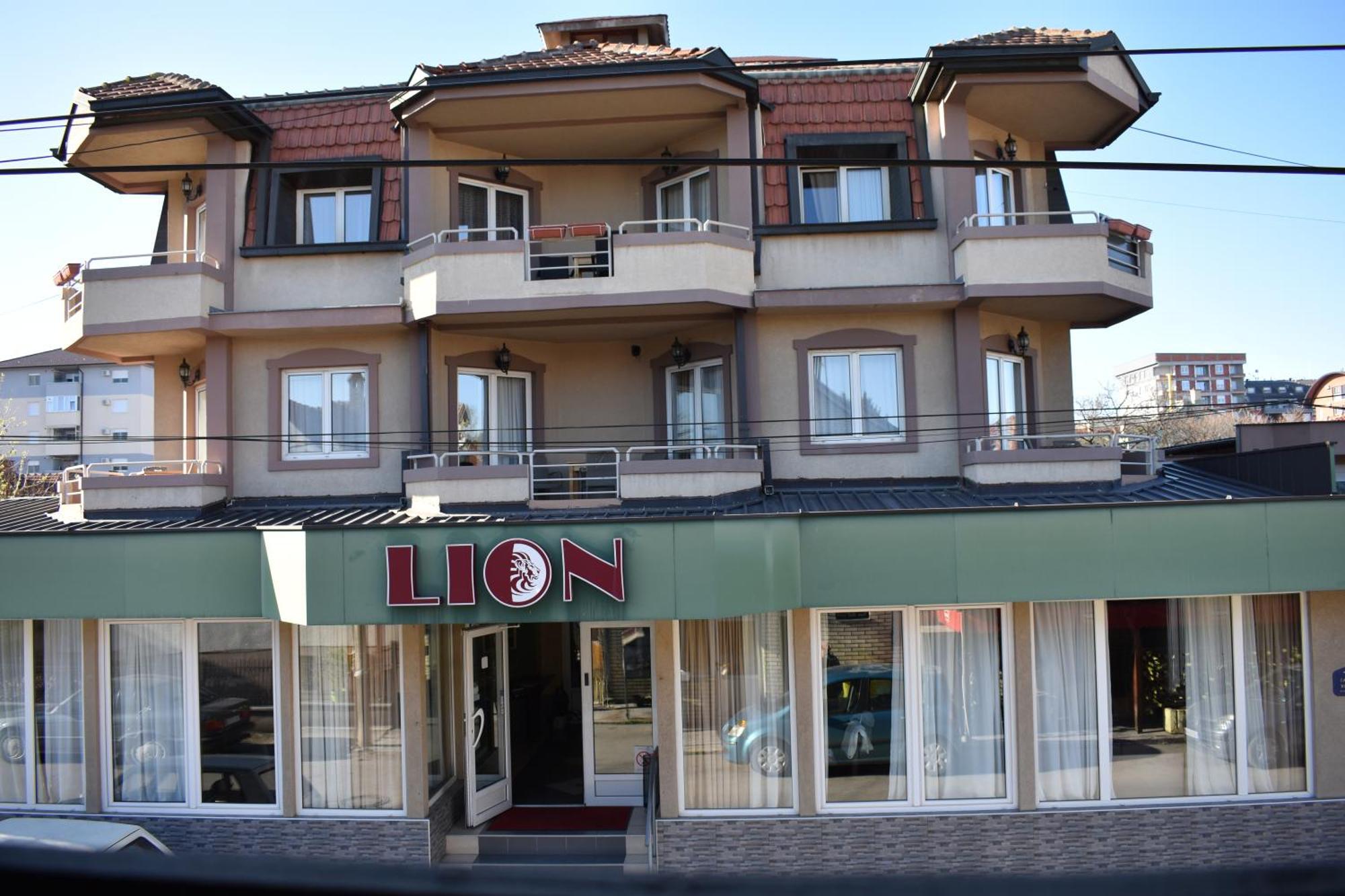 Garni Hotel Lion Jagodina Eksteriør billede