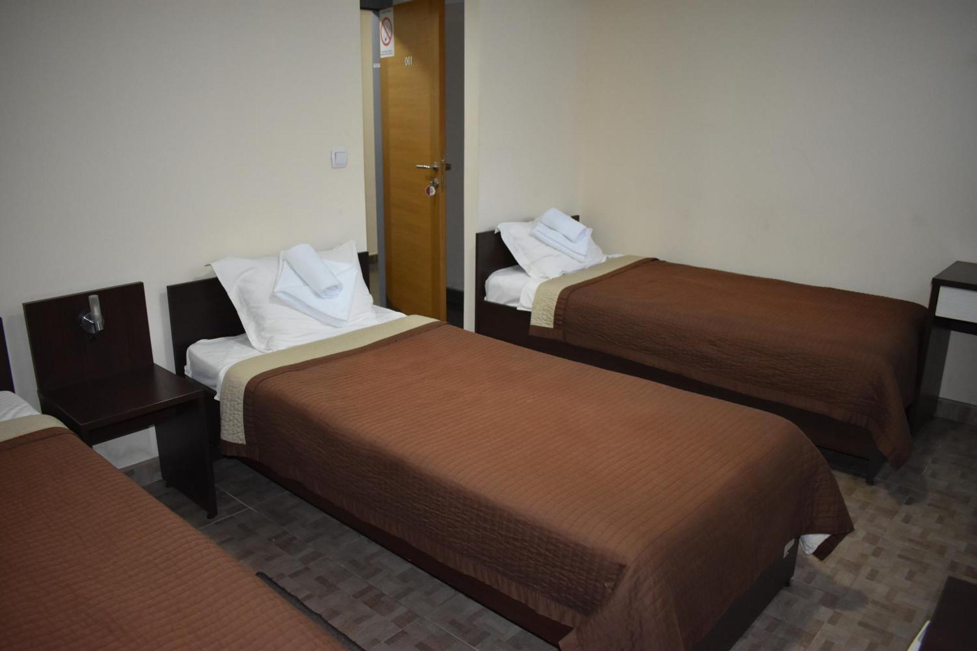 Garni Hotel Lion Jagodina Eksteriør billede