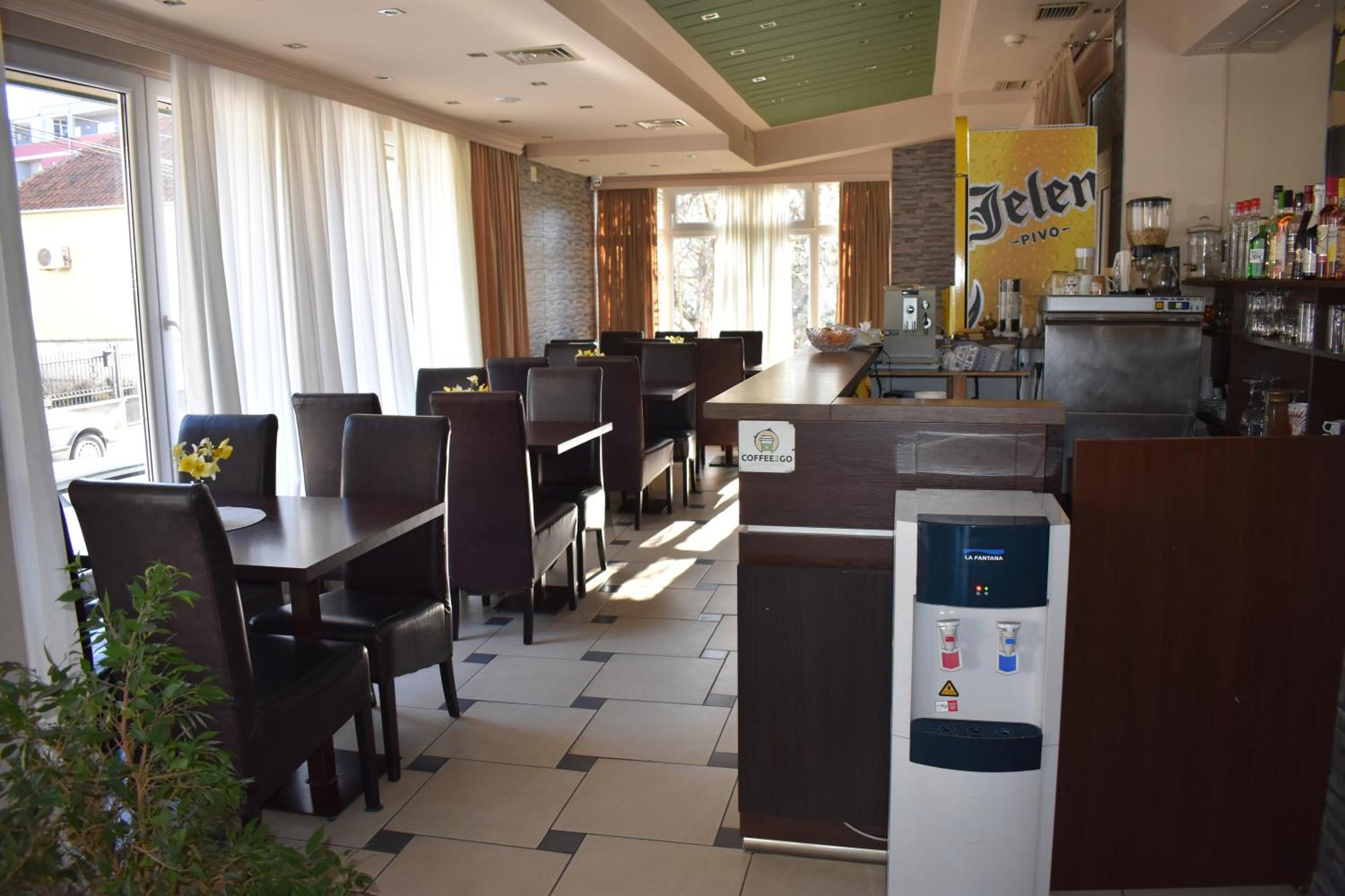 Garni Hotel Lion Jagodina Eksteriør billede